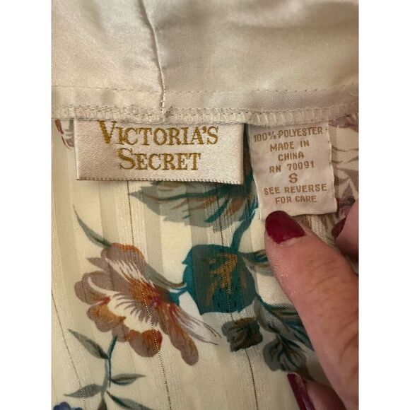 Vintage Victorias Secret Gold Label Strip Sleep Shirt Sz Small Button Down - Picture 4 of 4